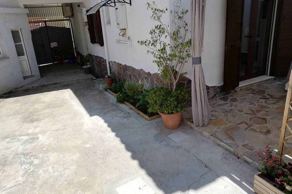Appartamento intero, Bivano completo di tutto, arredato e provisto di condizionatori. in Villaputzu, Cagliari e Dintorni