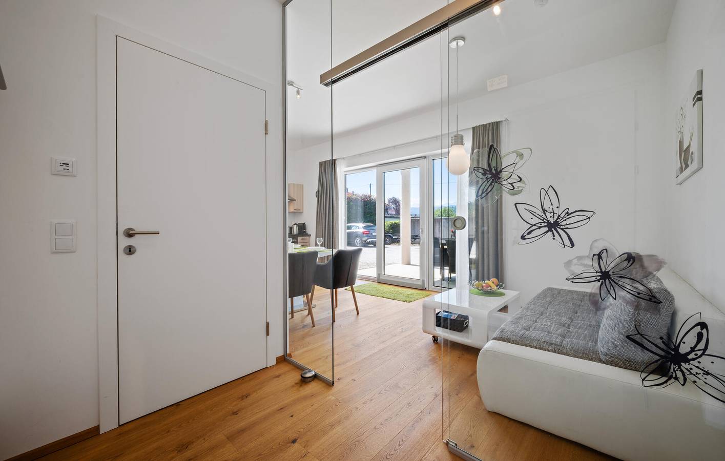 Ganze Ferienwohnung, Ferienwohnung für 3 Personen mit Terrasse in Pörtschach am Wörthersee, Klagenfurt-Villach
