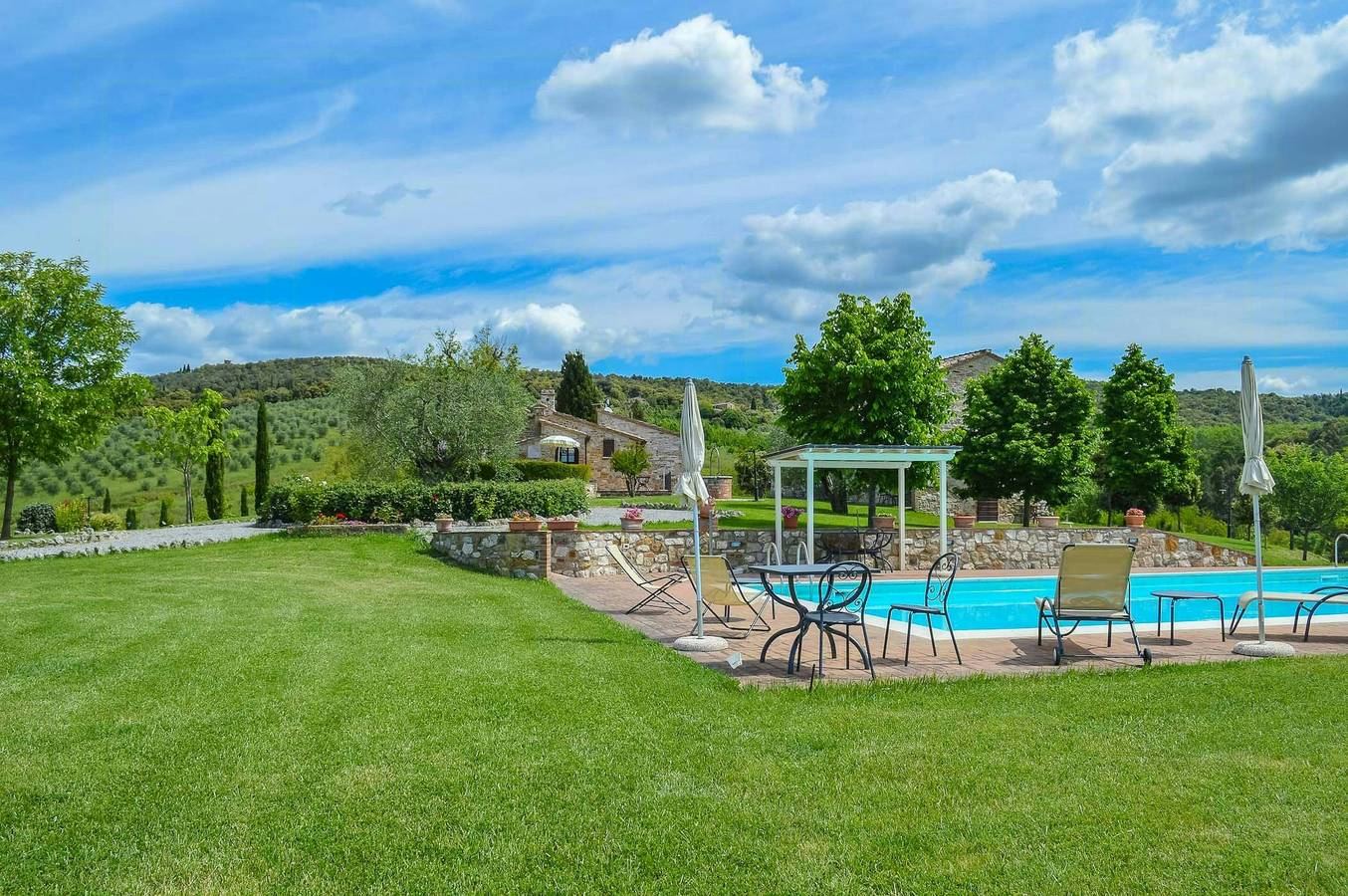 Appartamento intero, Appartamento in pietra con piscina sulle colline toscane in Asciano, Siena e dintorni