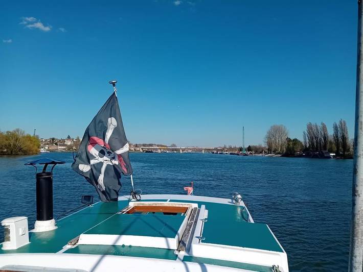 Bateau pour 4 personnes, avec terrasse et vue dans Île de France - 3