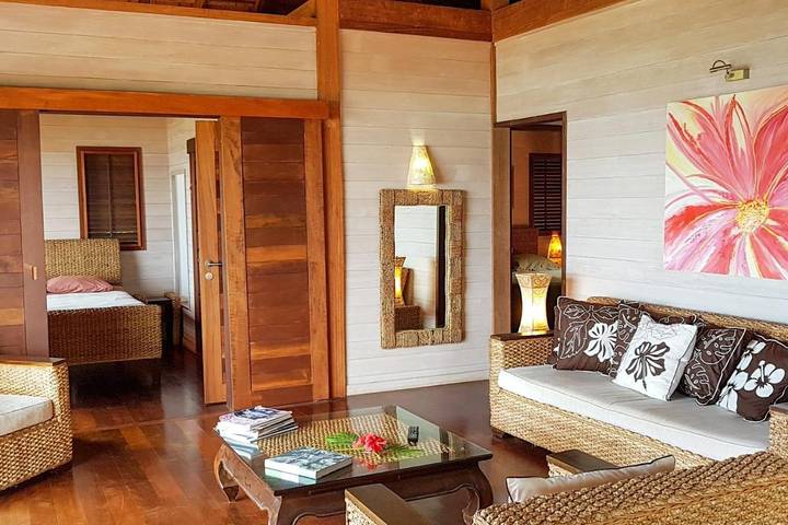 Location de vacances pour 6 personnes, avec jacuzzi ainsi que terrasse et piscine dans Ha'apiti - 3