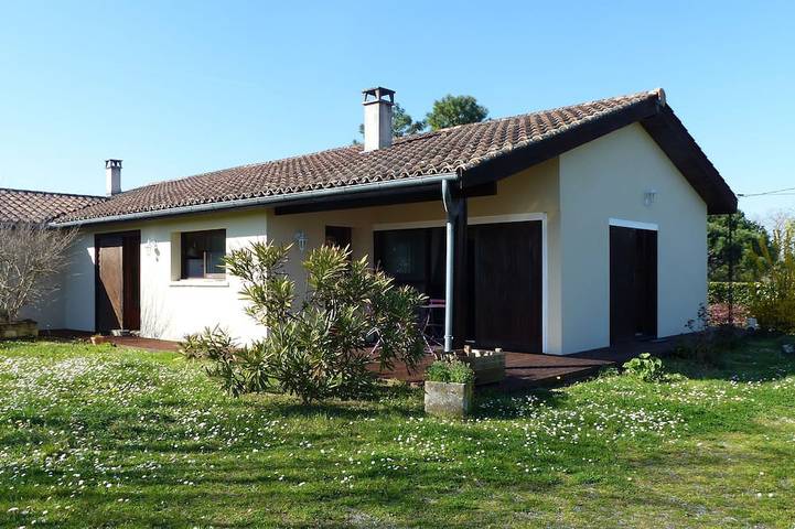 Gîte pour 7 personnes, avec jardin et terrasse à Naujan-et-Postiac