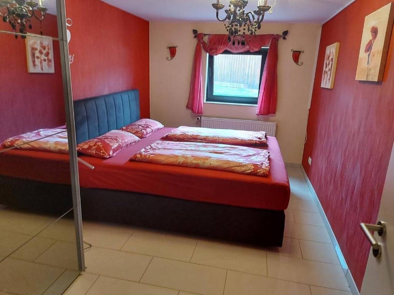 Ganze Wohnung, Ferienwohnung 'Gästehaus Petra Souterrain' mit Gemeinschaftsterrasse und Wlan in Steinau an der Straße, Südhessen