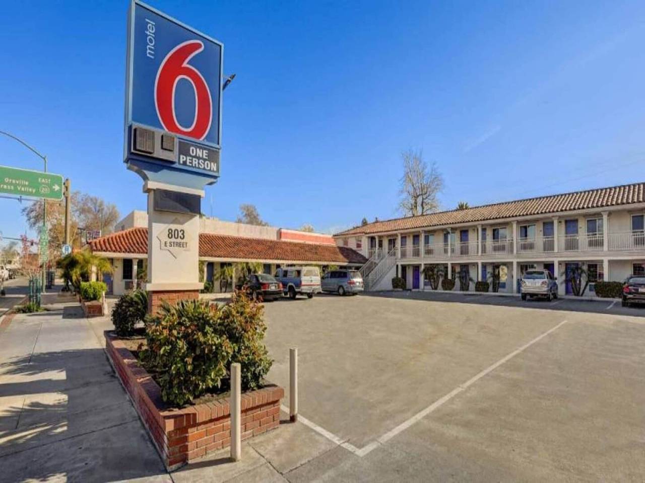 Ganze Wohnung, 1 Vollbett | Rauchen | Kühlschrank in Yuba County