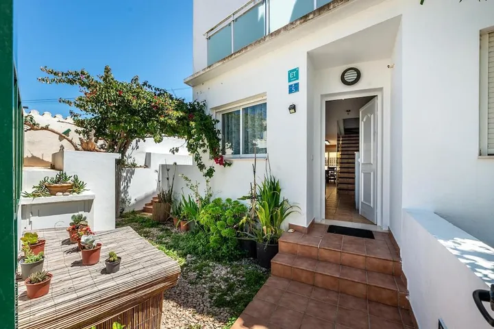 Ferienhaus für 6 Personen, mit Terrasse und Ausblick sowie Garten, mit Haustier - 1