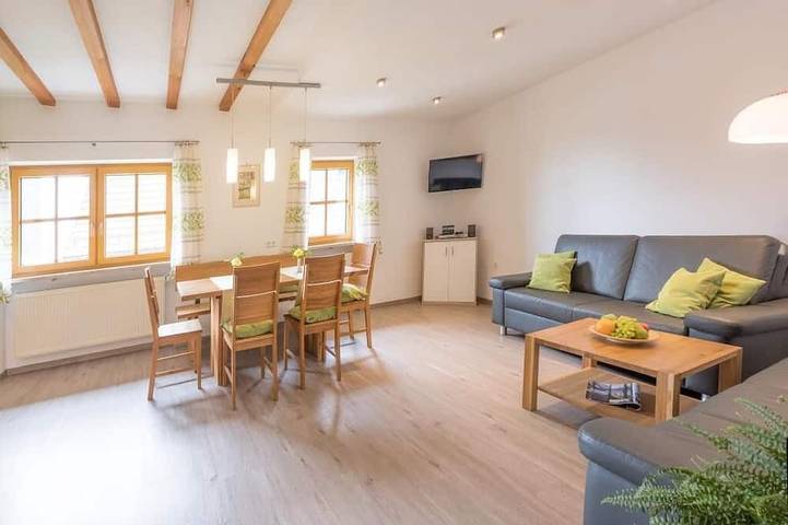 Ferienwohnung für 5 Personen, mit Garten in Wunsiedel