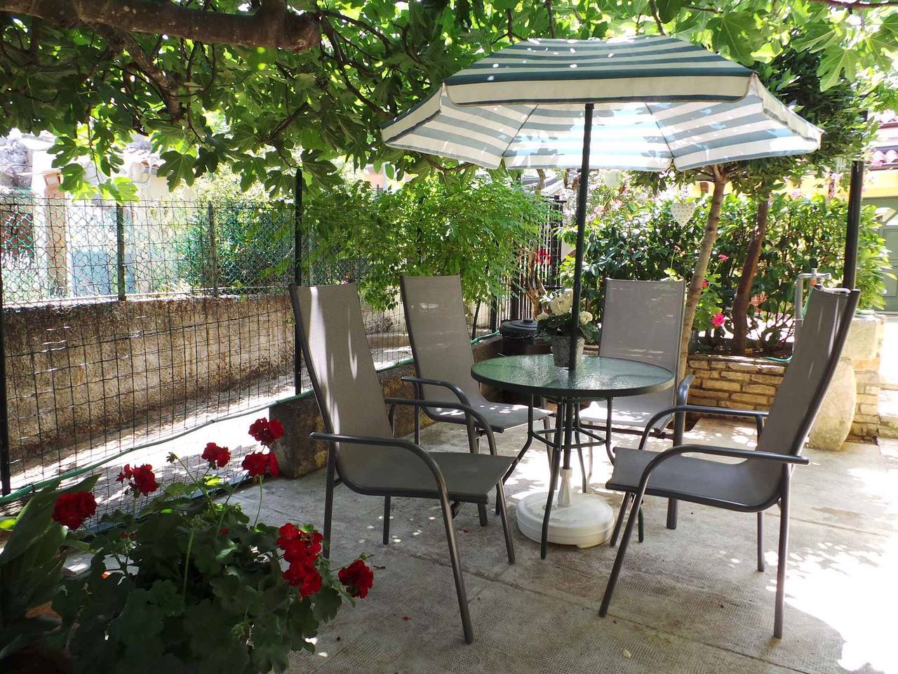 Ferienhaus mit moderner Einrichtung und Klimaanlage  in Pula-Medulin, Pula