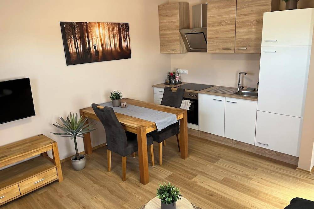 Ganze Wohnung, Gemütliche, kleine Ferienwohnung direkt im Naturerlebnisdorf Nettersheim in Nettersheim, Naturpark Hohes Venn-Eifel