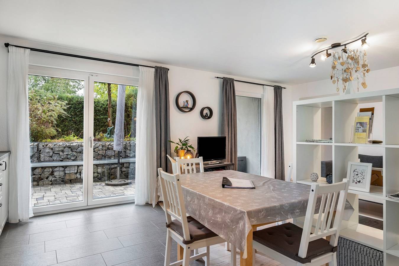 Entire apartment, Apartment 'Bäumchenblick' with Terrace and Views of Greenery in Müllheim, Southern Black Forest