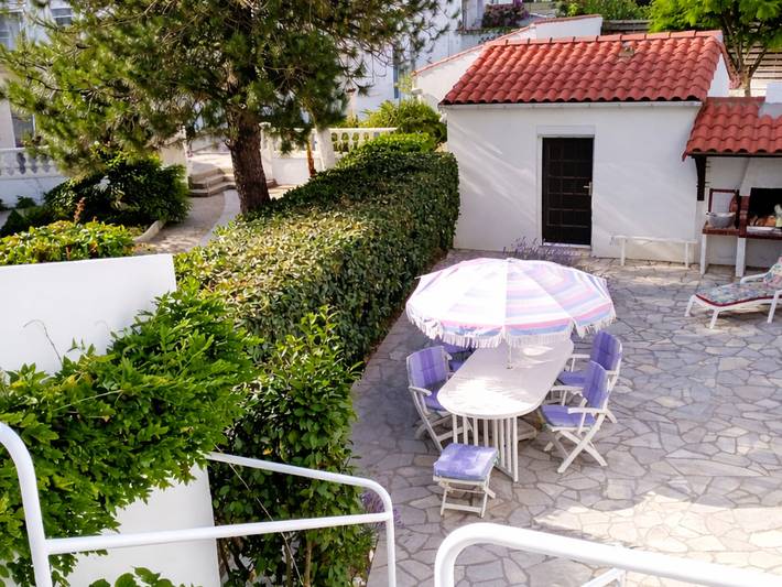 Ferienhaus für 8 Personen, mit Whirlpool und Terrasse sowie Pool und Sauna
