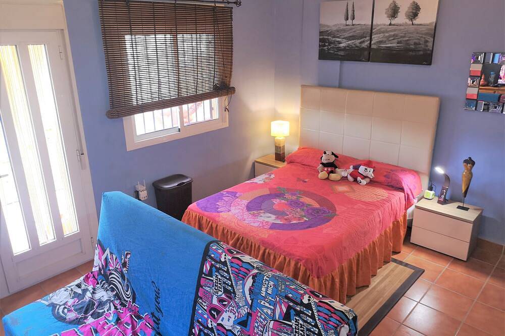 Amplia Habitación con Piscina in Huércal de Almería, Costa de Almería