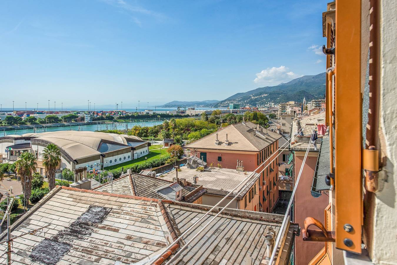 Vacation Home "Laura" with Sea View & Wi-Fi in Ponente (Genova), Genoa
