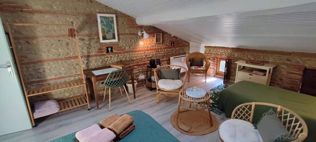 Maison d’hôte pour 3 personnes, avec Terrasse ainsi que Jardin et Piscine dans Haute-Garonne - 2