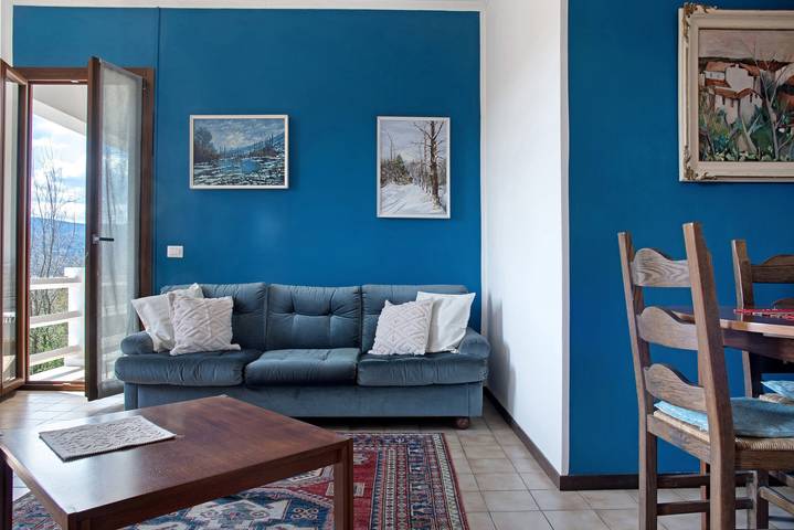 Casa vacanza per 4 persone, con Balcone e Giardino nonché Vista lago