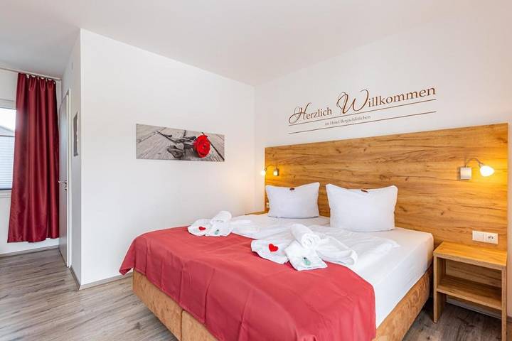 Hotel für 2 Personen, mit Balkon und Terrasse sowie Garten und Ausblick in Jüterbog