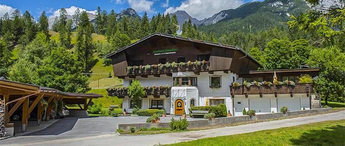 Ferienwohnung für 6 Personen, mit Balkon in Leutasch