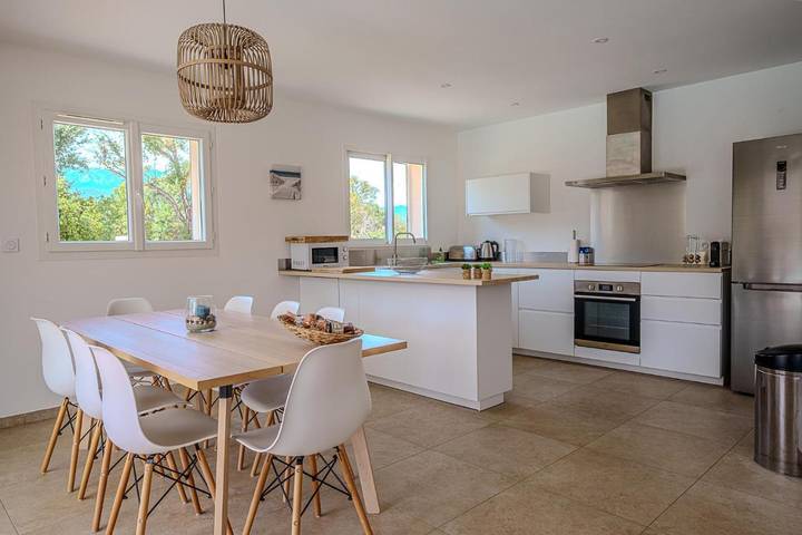 Location de vacances pour 8 personnes, avec piscine ainsi que terrasse et jardin, animaux acceptés dans Morta - 3