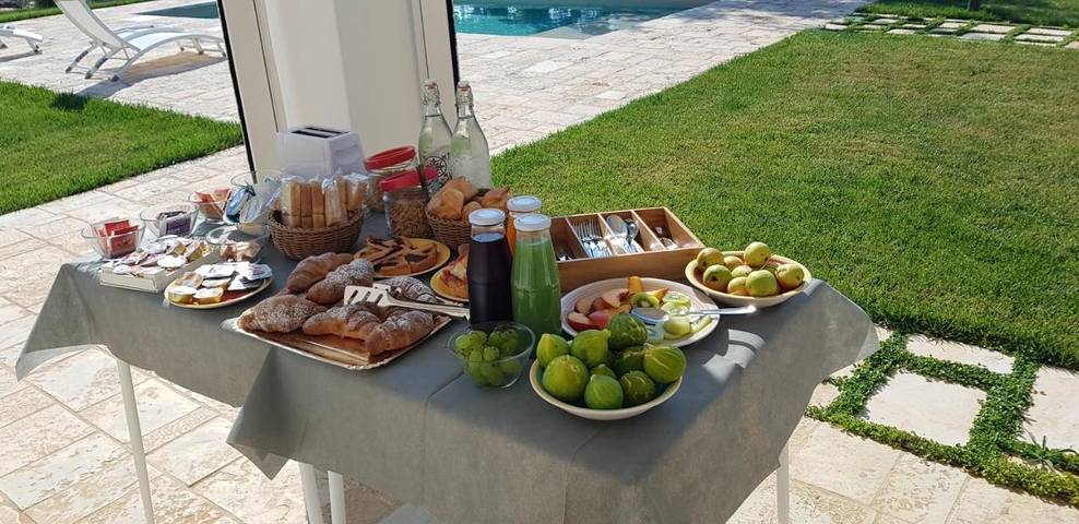 Chambre d’hôte pour 2 personnes, avec terrasse ainsi que piscine et jardin à Martina Franca - 4