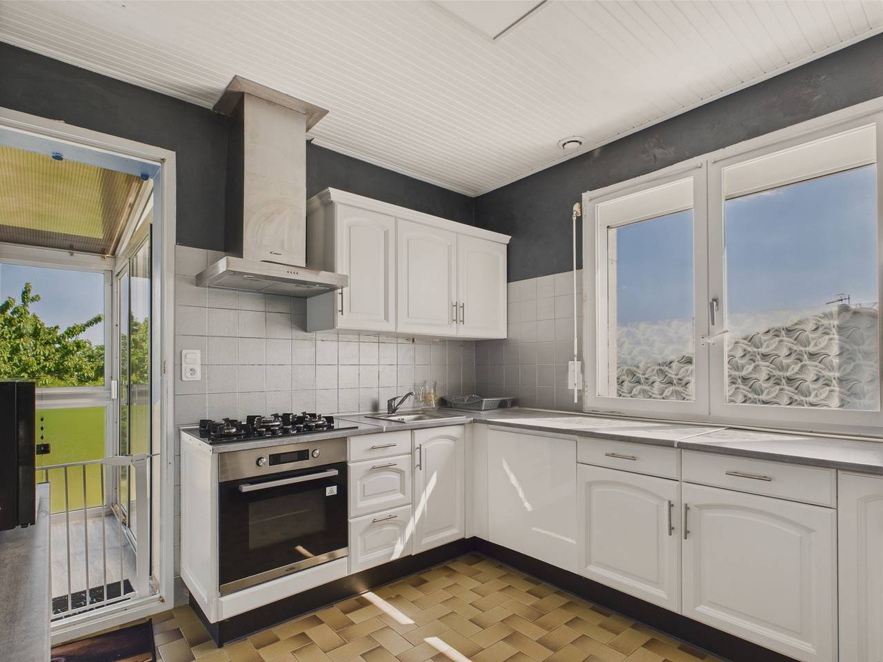 House for 2 adults and 2 children with garden in Le Bernard, Vendée