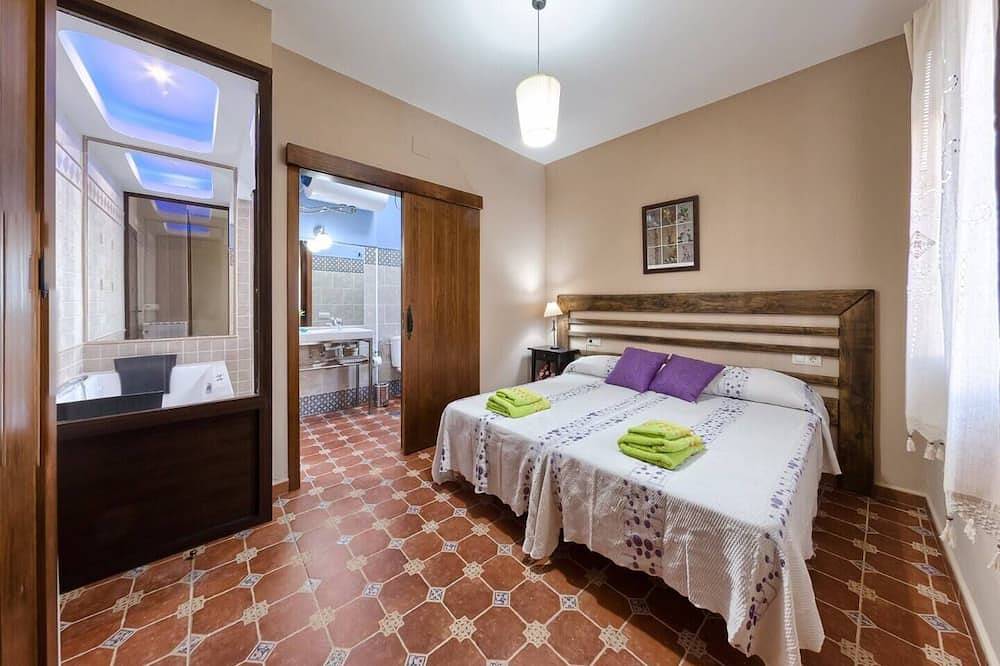 Casa de vacaciones 'El Paladin' con vistas a la montaña, terraza privada y balcón in Zufre, Sierra de Aracena y Picos de Aroche