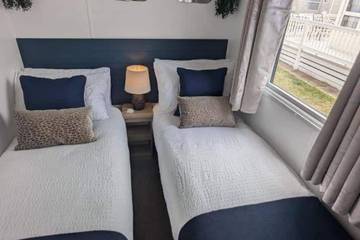 Static Caravan for 8 People in Milford-on-Sea, New Forest, Photo 3