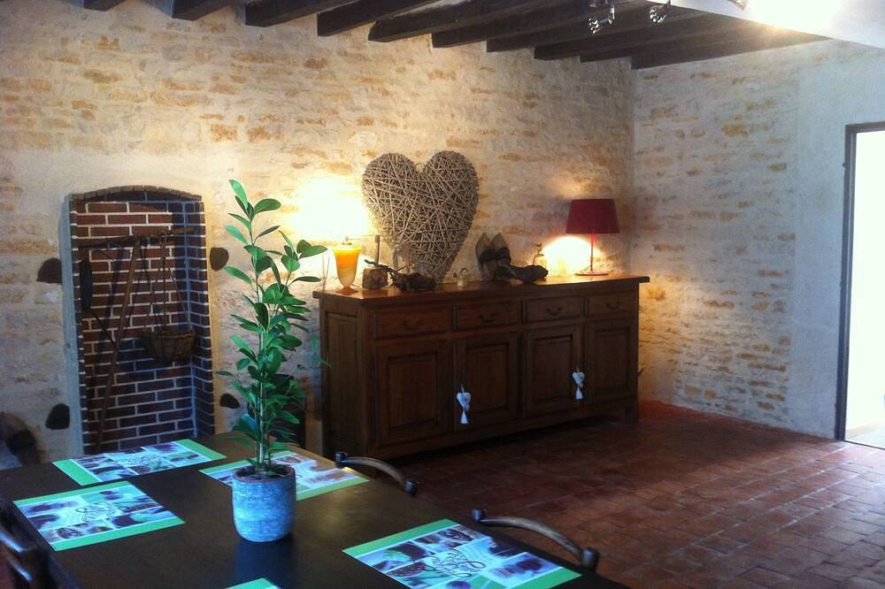Gîte \"le crot des vignes\" - Vezelay-Avallon-Clamecy in Chamoux, Arrondissement d'Avallon
