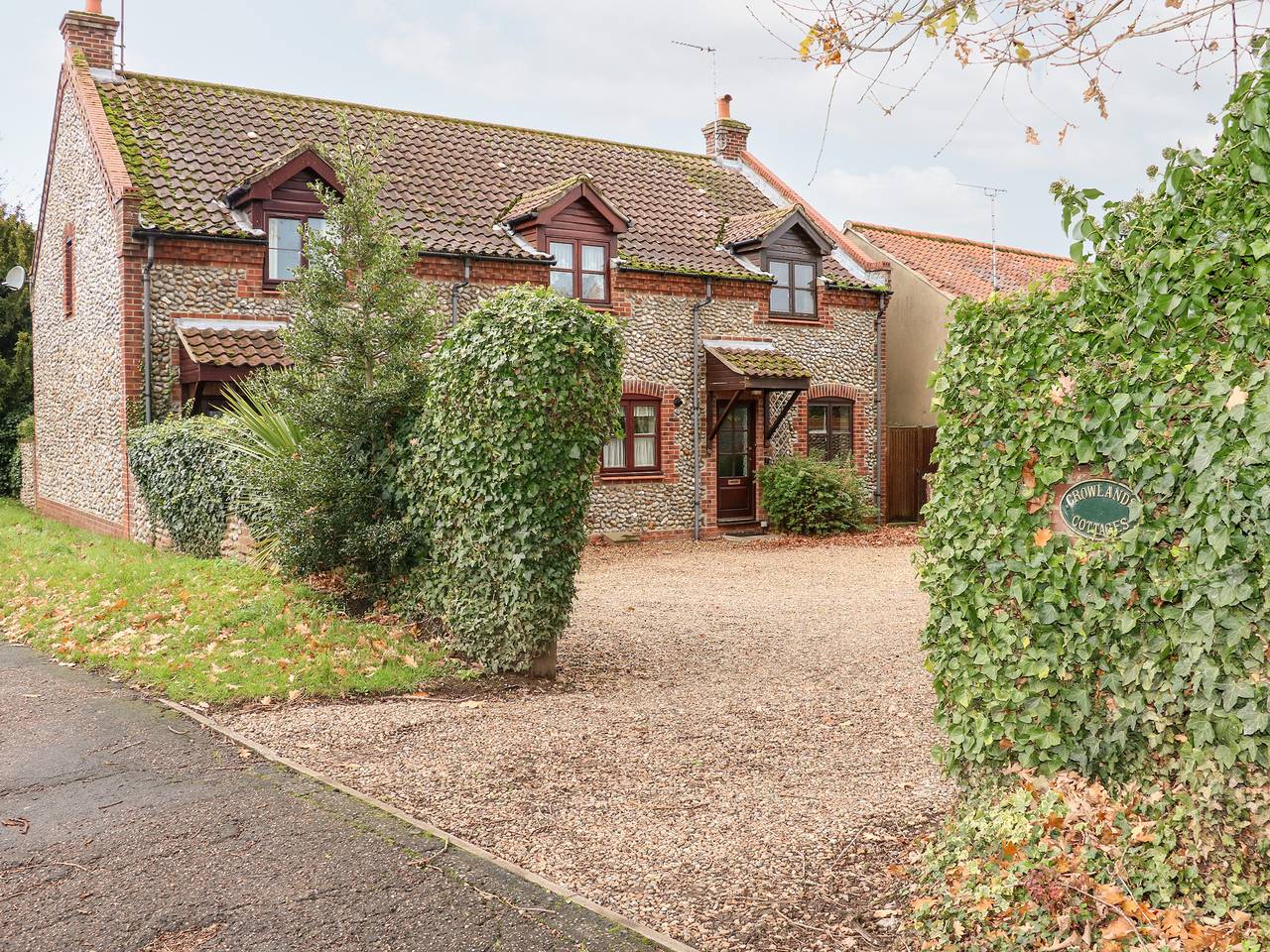1 Crowlands Cottages in Holt, Norfolk Coast