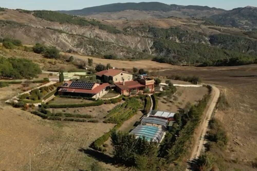 Agriturismo per 23 Persone in Trivigno, Provincia di Potenza