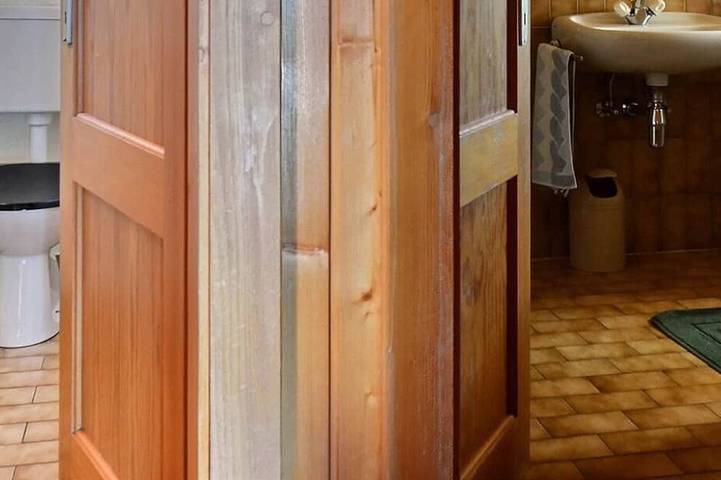 Komfortables rustikales 2-stöckiges Chalet für 7 bis 8 Personen, Wohnzimmer, separate Küche mit Gesc in Grimentz, Anniviers