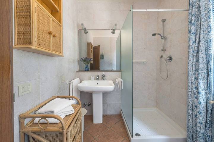 Entire apartment, Villa Lighea, Casa Tita with pool in Castiglioncello, Rosignano Marittimo