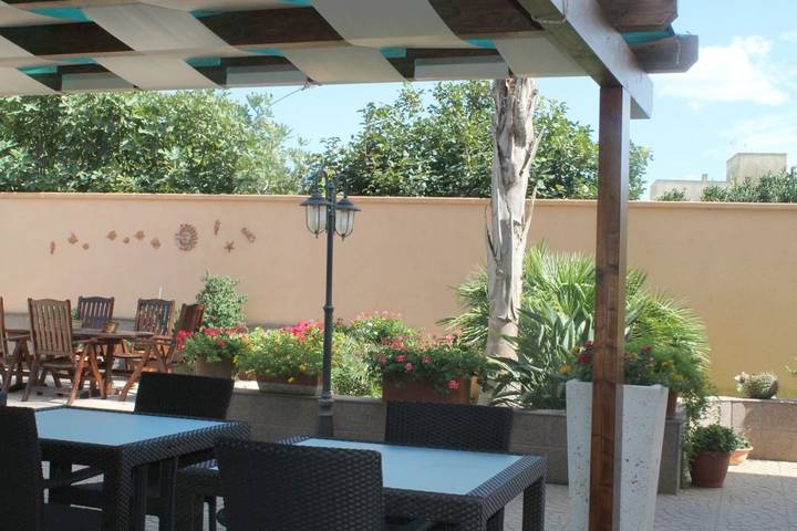 B&b per 7 persone, con Balcone e Terrazza nonché Giardino e Piscina a Castro (Lecce)