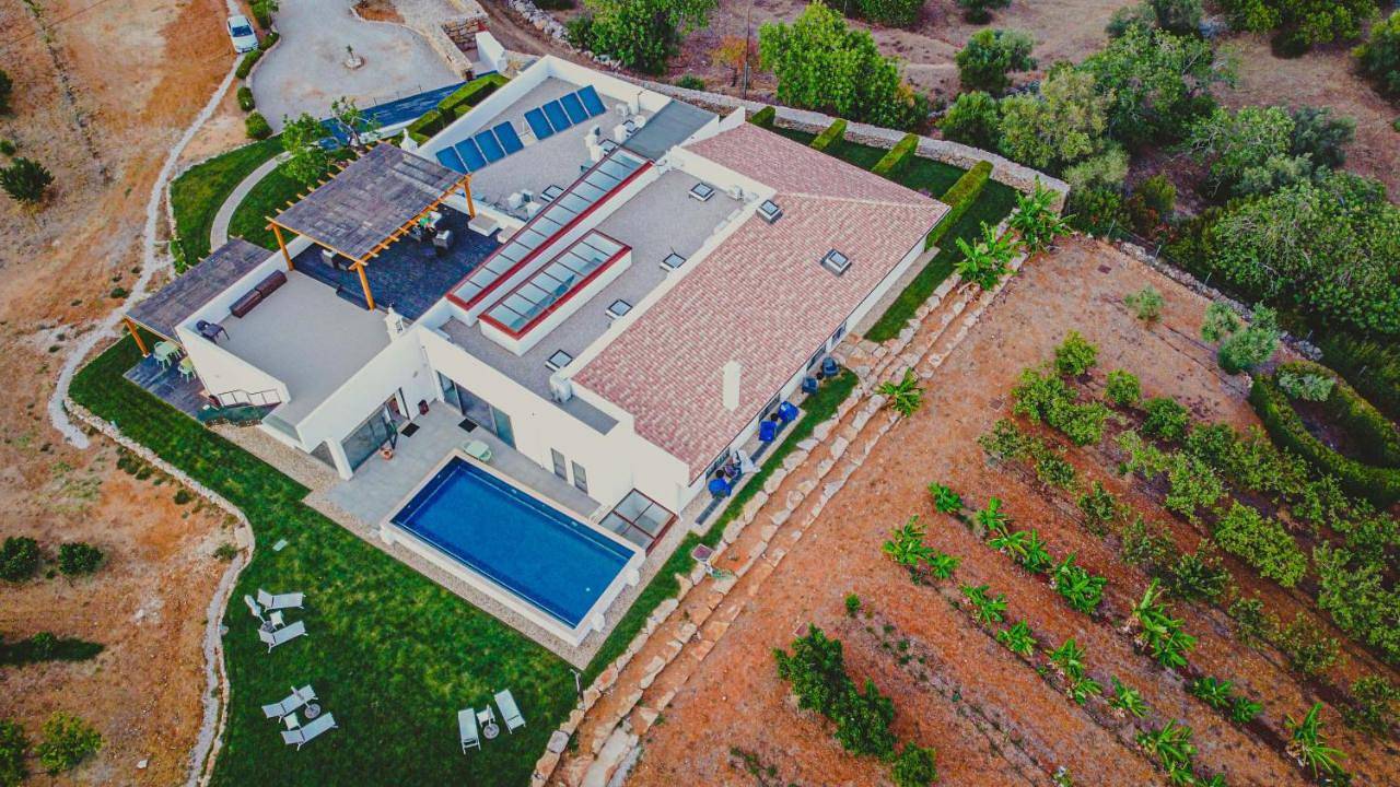 Mercedes Country House in Santa Bárbara de Nexe, Faro