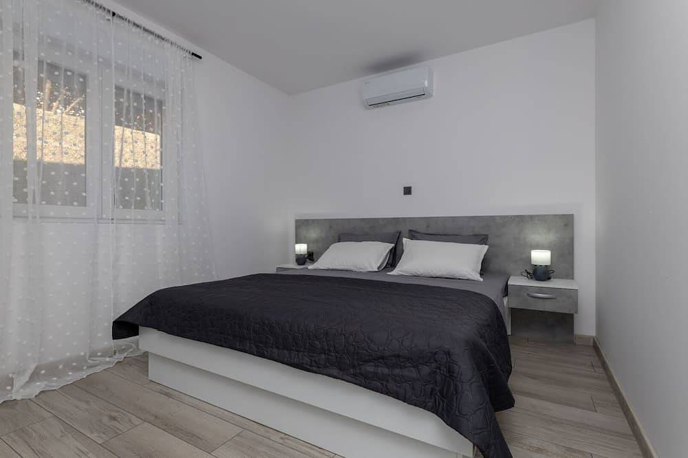 Villa Klara - Makarska by Villas Guide in Vrgorac, Makarska Riviera