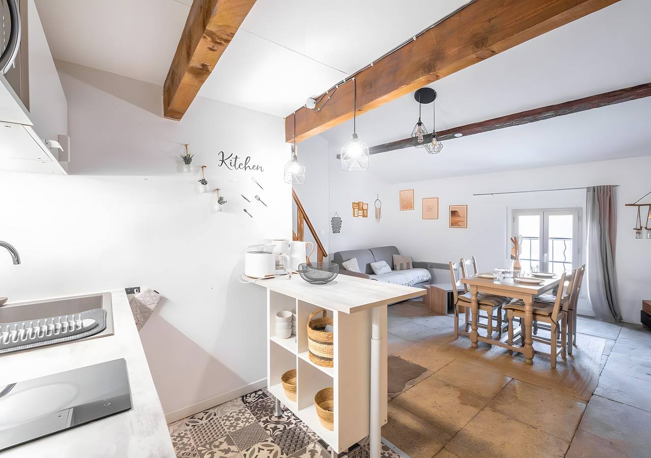Appartement entier, Appartement « Cocoon Cosy » 2-4 pers au cœur de Beaucaire avec Wi-Fi in Beaucaire, Région de Nîmes