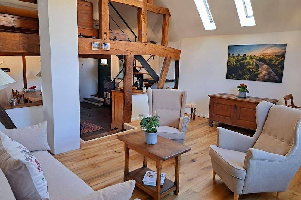 Ganze Wohnung, 3-Bett-Ferienwohnung Gartenblick - Landhaus am Aremberg in Antweiler, Ahrtal