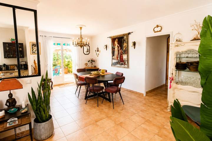 Location de vacances pour 6 personnes, avec Terrasse ainsi que Jardin et Piscine à Draguignan - 2