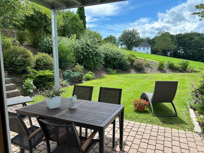 Ferienwohnung für 2 Personen, mit Terrasse und Garten sowie Ausblick