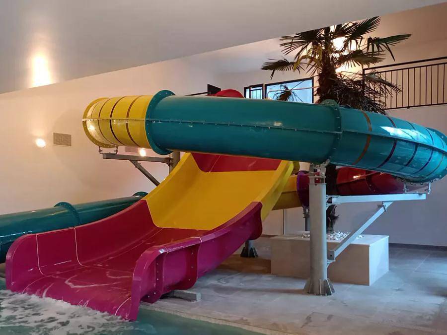 Flower camping La Marmotte - Mobilheim 2 personen - Komfort 23m² - 1 Zimmer + Überdachte Terrasse + Reversible Klimaanlage + Tv in Mérens-les-Vals, Französische Pyrenäen