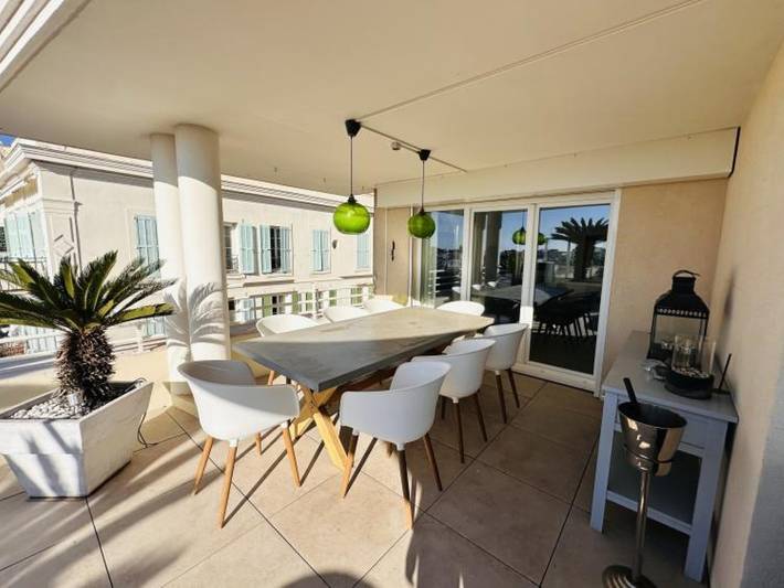 Gîte pour 4 personnes, avec terrasse dans Gare De Cannes - 3