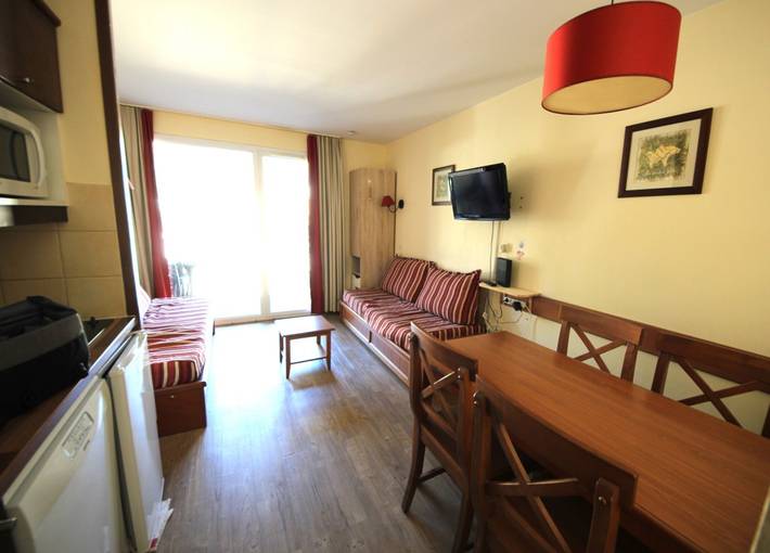 Gîte pour 4 personnes, avec balcon et piscine à Ax-les-Thermes - 2