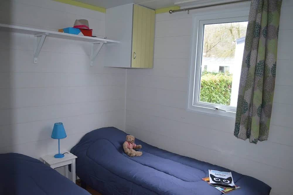 Zecamping 4* parc aquatique et piscine chauffée mobil-home Tv 27m2 in Monceaux-sur-Dordogne, Région de Tulle