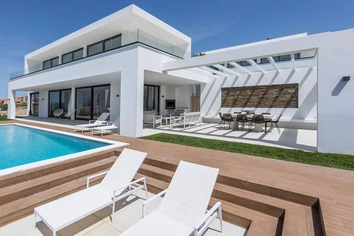Villa pour 12 personnes, avec jardin et balcon à Ericeira