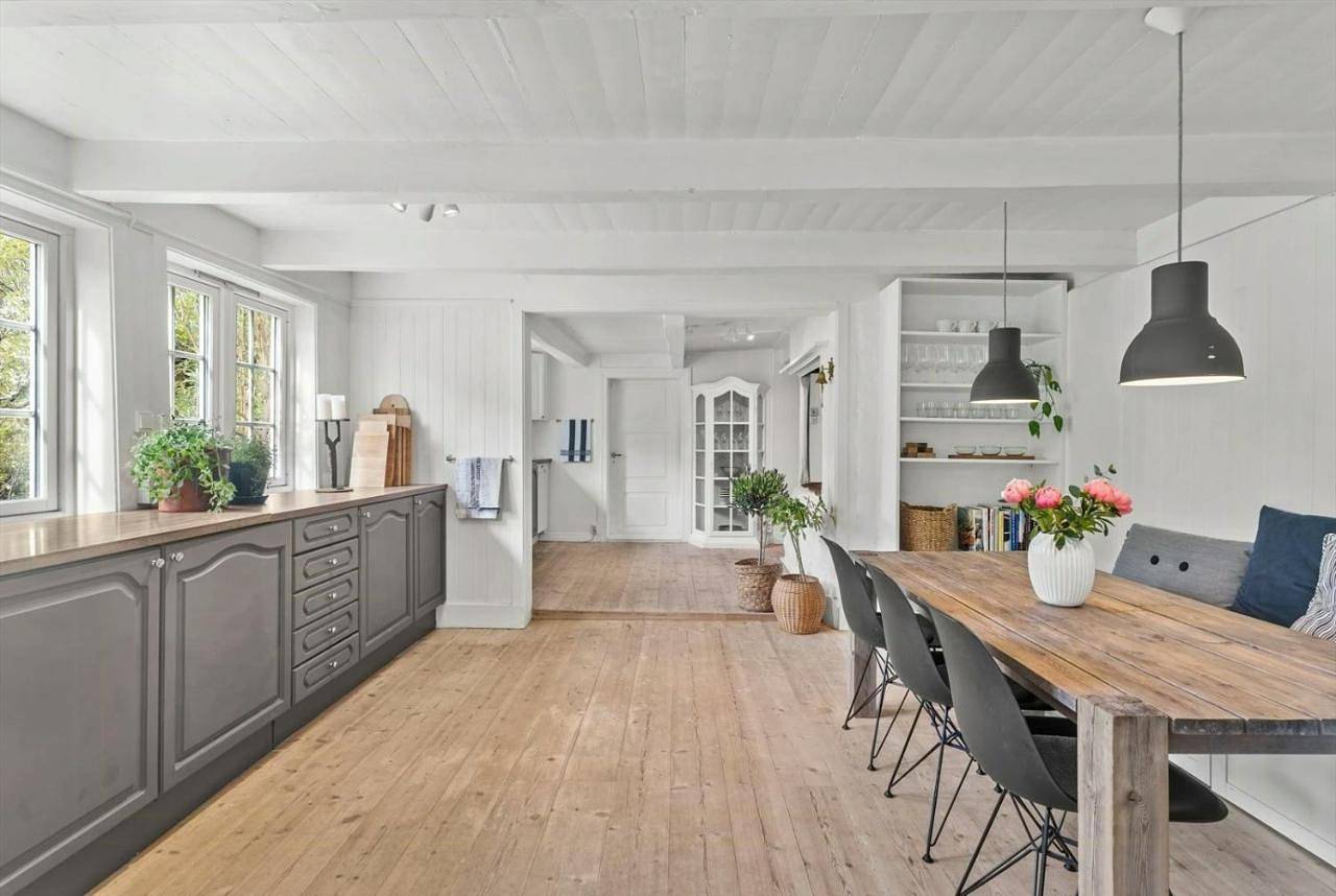200-Year-Old House By The Southern Archipelago in Mandal