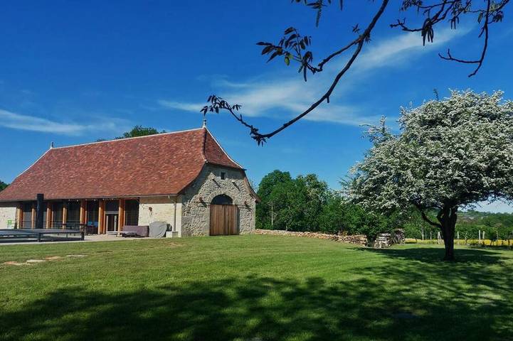 Location de vacances pour 8 personnes, avec Jardin et Sauna à Saint-Simon