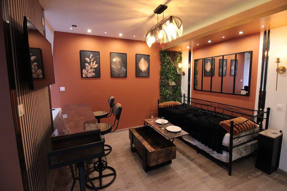 Luxury Suite: Land 800m²/Terrace/Barbecue/Private parking Video Surveillance in Verdun (Gemeinde), Verdun