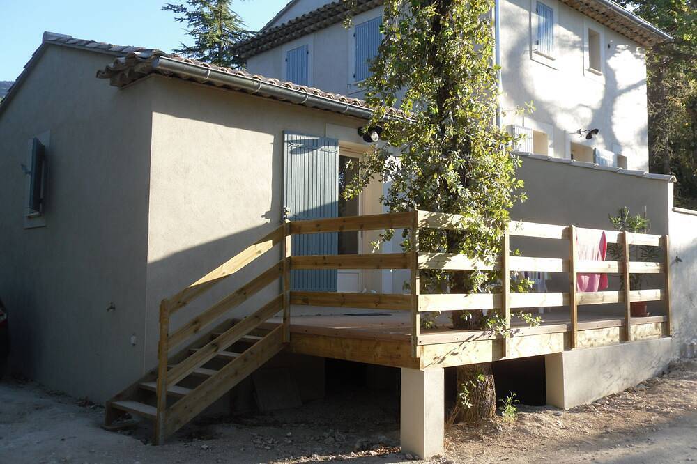 Im Herzen des Grand Luberon, unabhängige Unterkunft, schönes Schwimmbad, ruhig in Castellet, Regionaler Naturpark Luberon