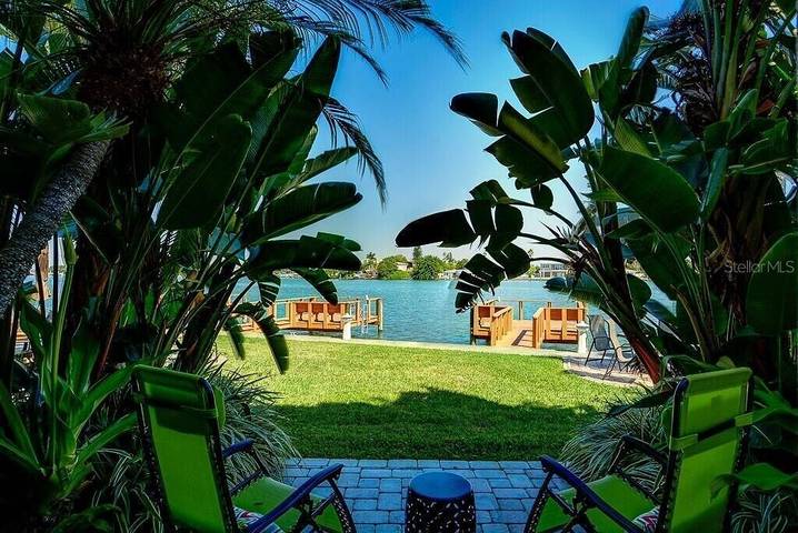 Vacation rental for 5 people, with pool and yard in Treasure Island