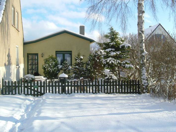 Ferienwohnung für 3 Personen, mit Terrasse und Garten sowie Seeblick, kinderfreundlich in Glowe - 3
