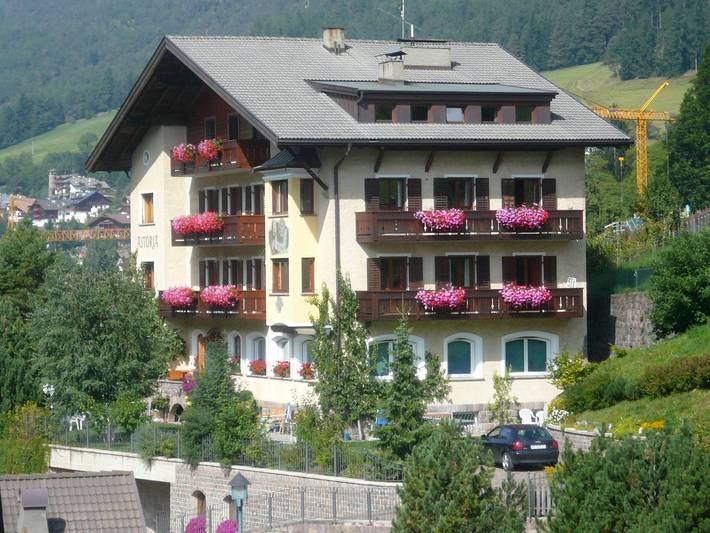 Vakantiewoning voor 4 personen, met Balkon en Tuin in Gherdëina