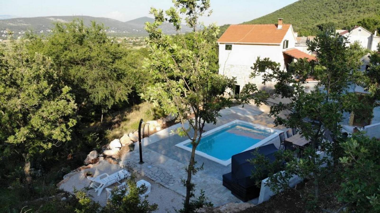Ferienhaus für 5 Personen mit Garten in Dalmatinisches Zagora